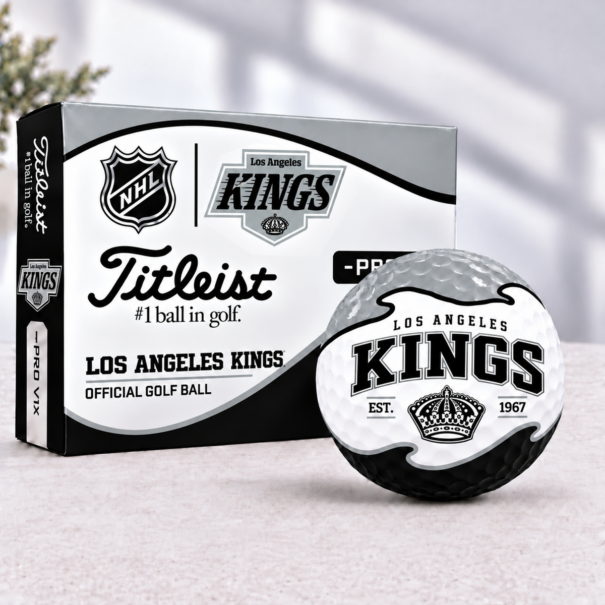 Exclusive NHL x LAK Bicolour Golf Ball